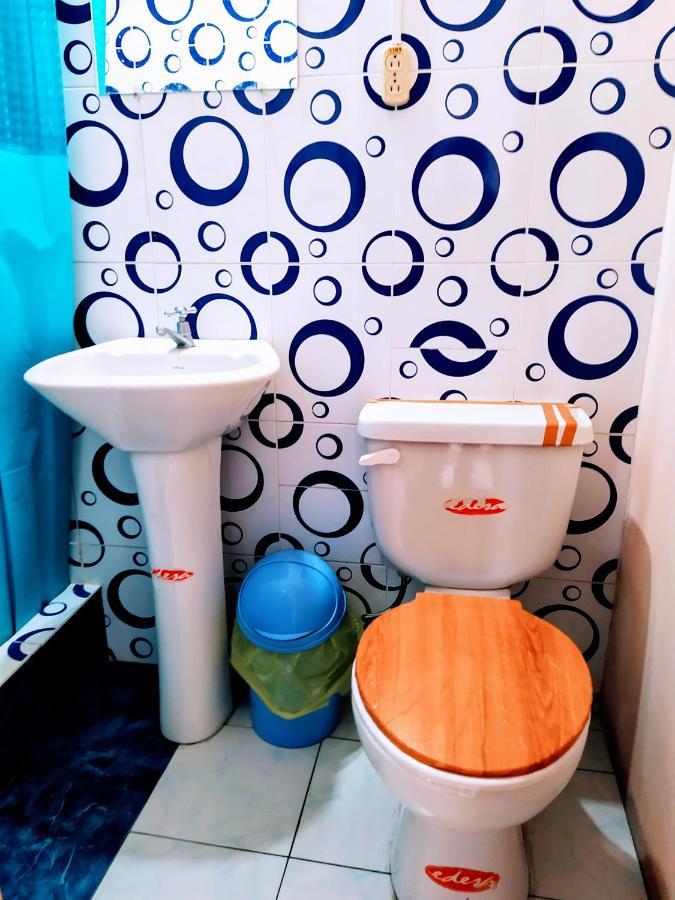 Hostal Latitud Ecuem Кито Экстерьер фото